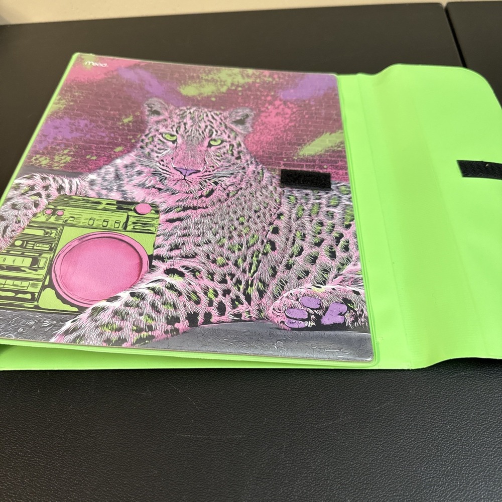 Mead Trapper Keeper 1-Inch Binder Retro Leopard and Boombox Design